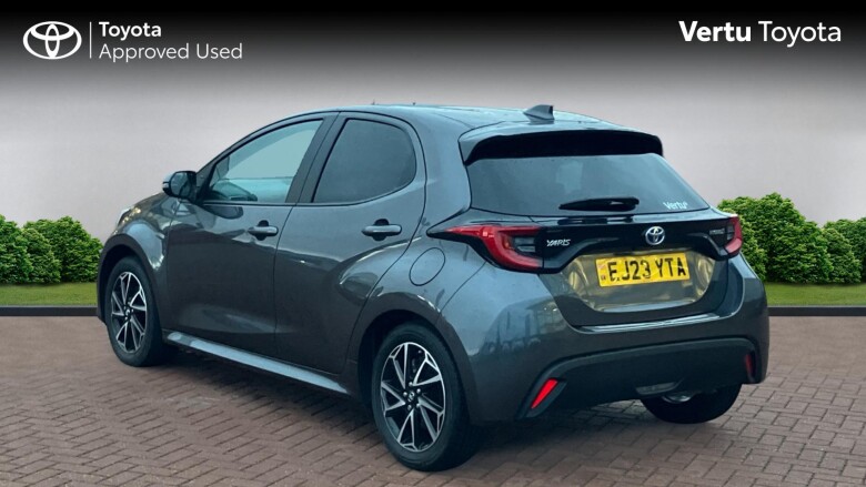 Toyota Yaris 1.5 Hybrid Design 5dr CVT Hybrid Hatchback